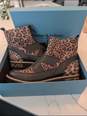 Django & Juliette Leopard Print Leather Ankle Boots - Black/Tan